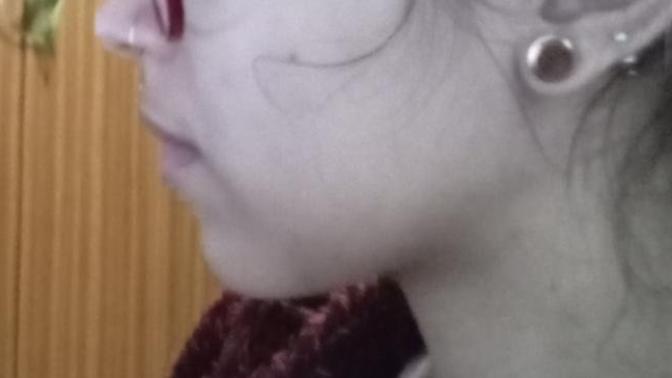 Girls, How can I get a more defined jawline? Do facial exercises work?