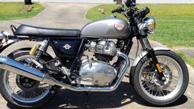 A general question for both, girls and guys! Do you prefer sportsbikes, cruiser/retro bikes or naked bikes?