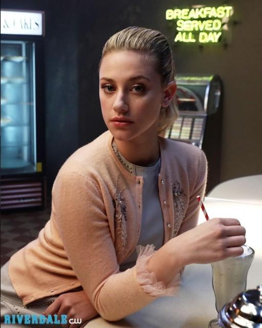 Who is the hot girl 🔥of riverdale?