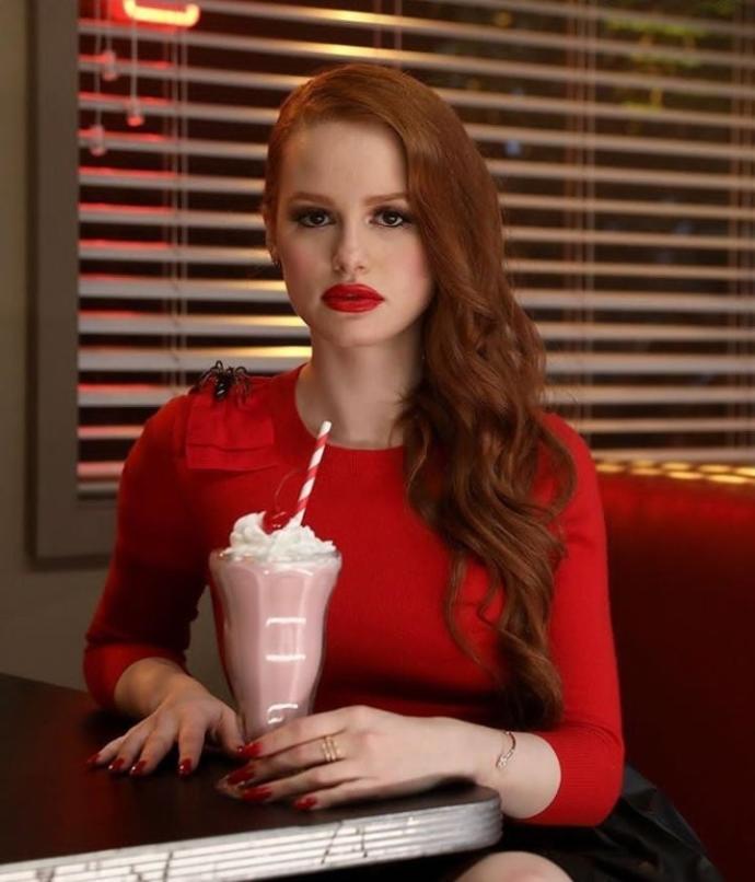 Who is the hot girl 🔥of riverdale?