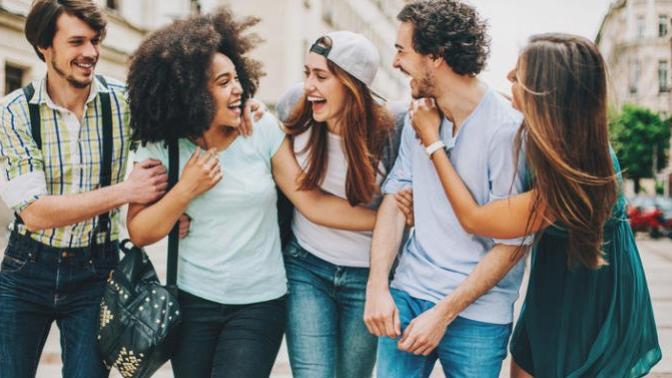 Does how many friends a person has matter when it comes to dating?