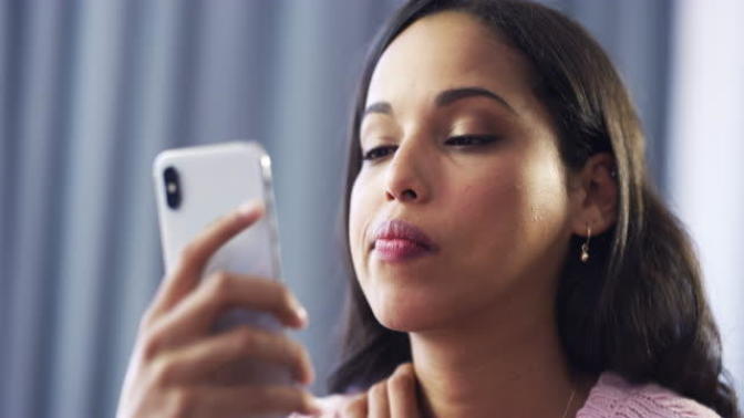 If you go on a date and don't hear from the guy after, will you text him?