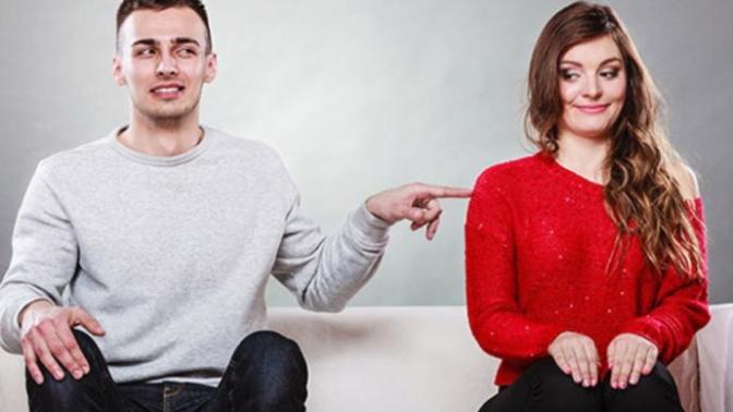 What’s The Difference Between A Pick Me And A Simp?