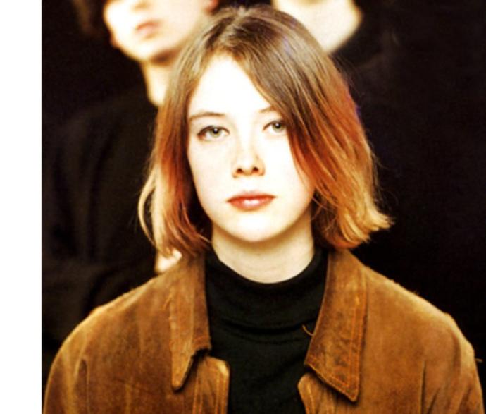 Whos prettier, Bilinda Butcher or Rachel Goswell?