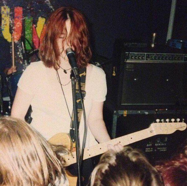 Whos prettier, Bilinda Butcher or Rachel Goswell?