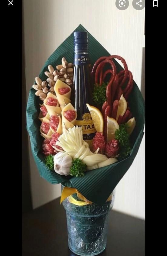 Guys, would you dislike it if your girlfriend buys flowers for you?