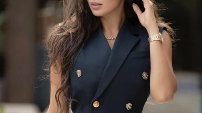 Which hairstyle looks nicest on her?