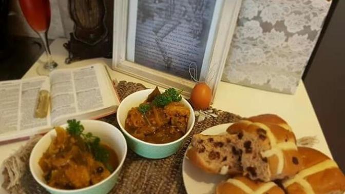 Do Americans eat pickled fish and hot cross buns during the Easter celebrations?