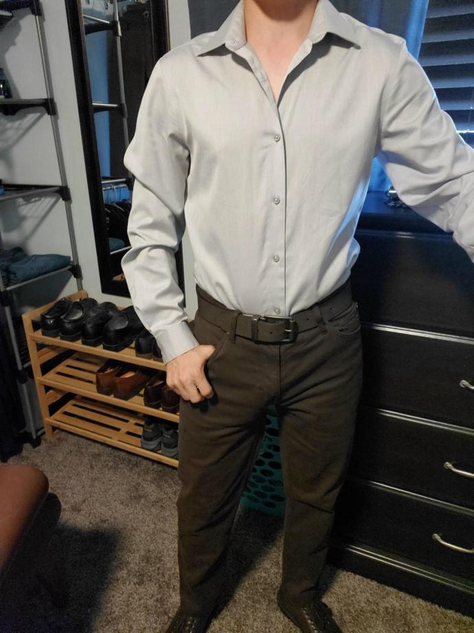 Is this attractive casual/ business casual clothing for someone in their mid-twenties?