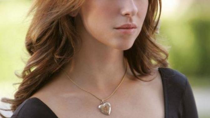 Jennifer love Hewitt discusses inappropriate questions as a young actress?