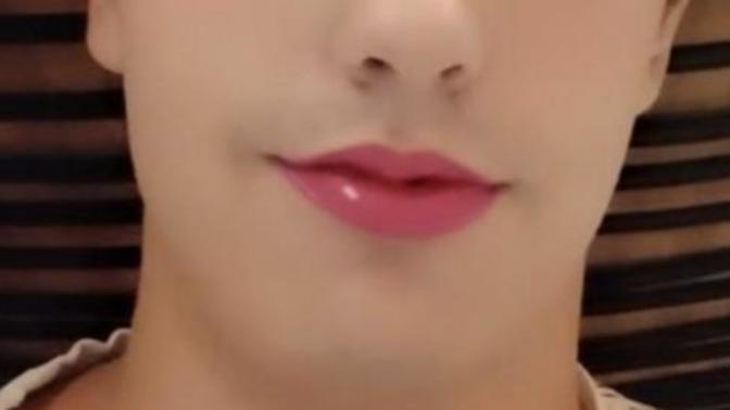 Girls, how do you find the lip gloss I put on my Boyfriend?