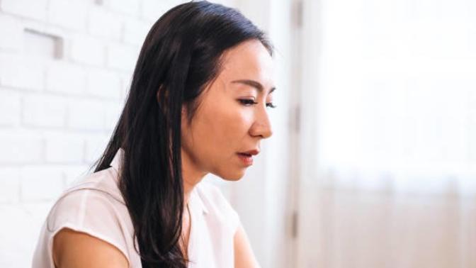 True or false. By age 35 women have subconsciously started giving up finding true love and marriage?