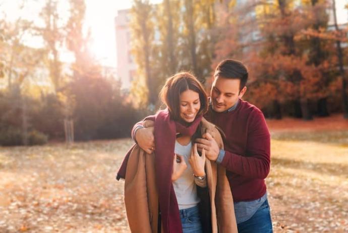 Do you offer your coat to your female friend?
