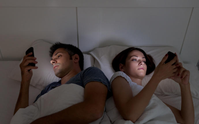 Its so easy to be on your phone in bed 😭