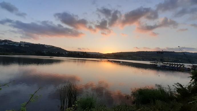 Can you post your cool landscape/sunsets/sunrise pics?