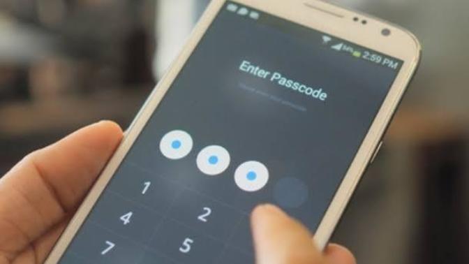 Should I be less worried if my boyfriend gave me his phone password?