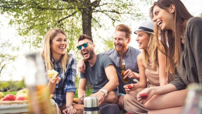 Guys, Do people treat you differently if you have a girlfriend? If so how?