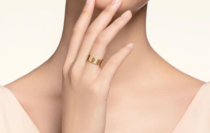 Whats your favorite piece of jewelry?