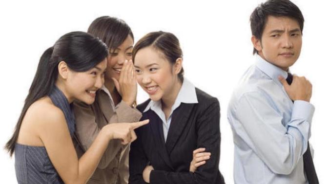 Girls, do women talk about men behind their backs?
