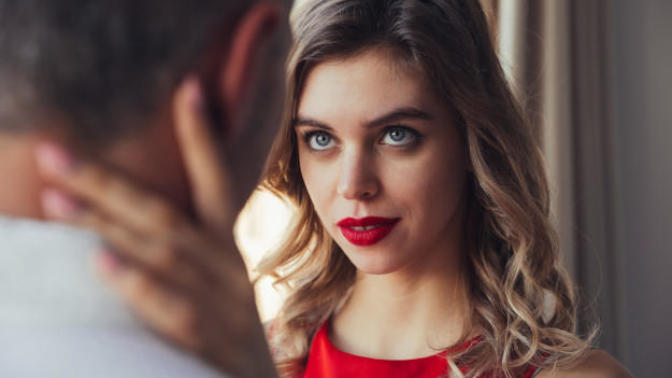 Is prolonged eye contact/gazing into someone's eyes casual flirting?