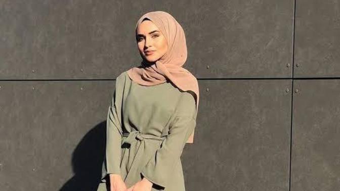 What do you think of women who choose to dress modestly?