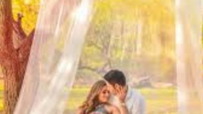 "Romantic Picnic Date" What "Goodies" Would You Put In Your Basket?