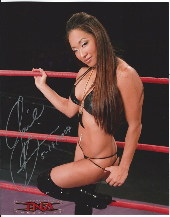 Who is the better female competitor in Impact Wrestling History?