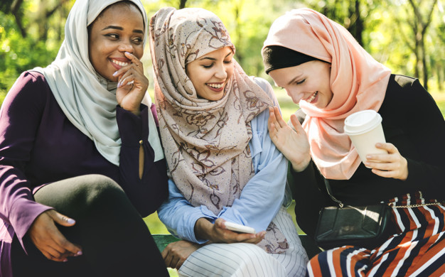 Ladies! Would you take a conversational English class like this?