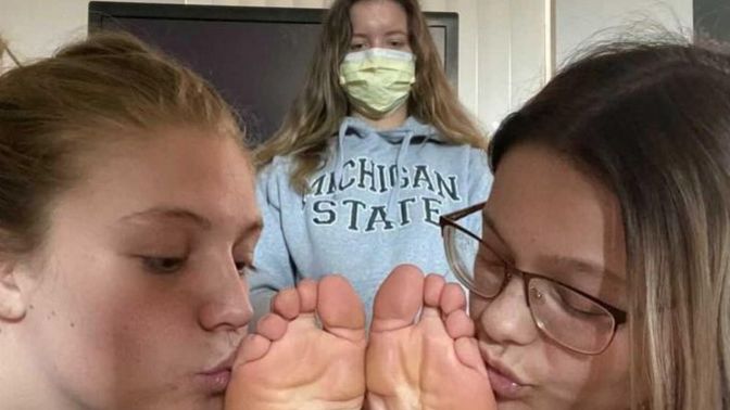 I made both of my best friend kiss my feet, On the scale of 1 to 10 how cringe is it?