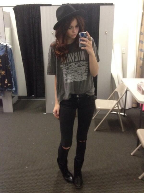 How’s my outfit?