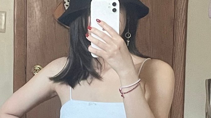 How’s my outfit?