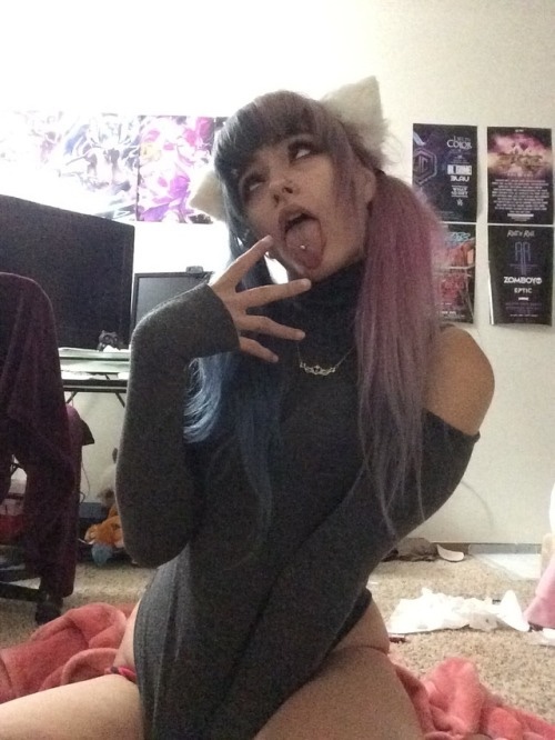 Why does this generation of Gen-Z females make these stupid faces?