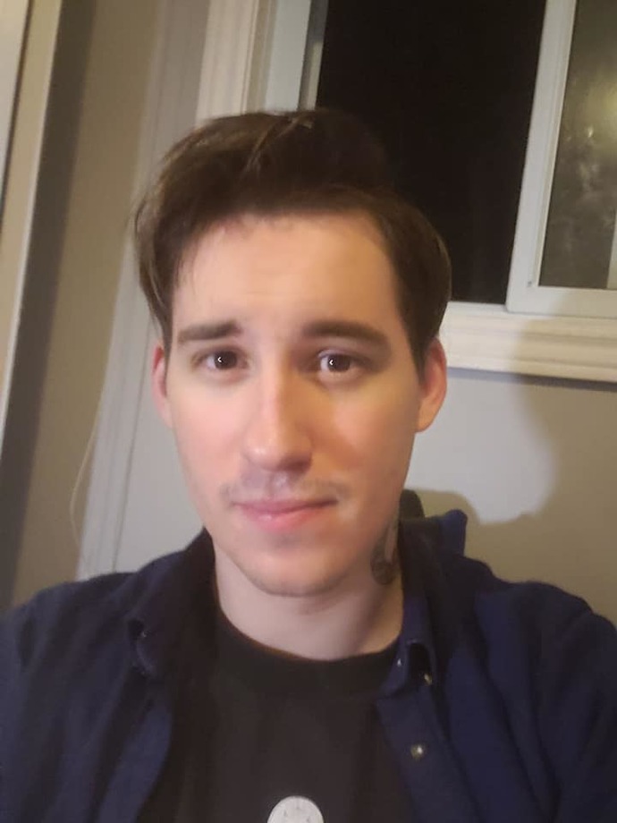 Would you date a guy who has a purity/promise ring if its unrelated to marriage or religion (see details)?