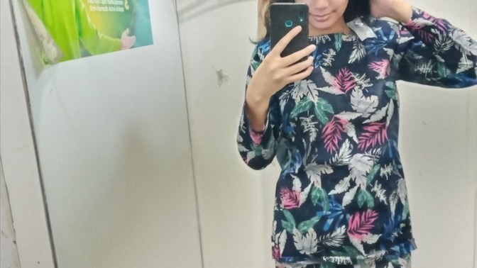 Given that my height is 5'3 (159-160cm), how much do you think I weight from my pic?