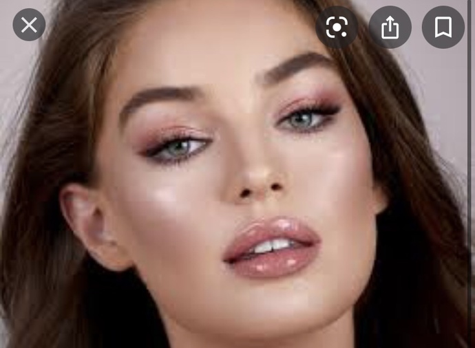 Would you rather a girl wear no makeup or some makeup?
