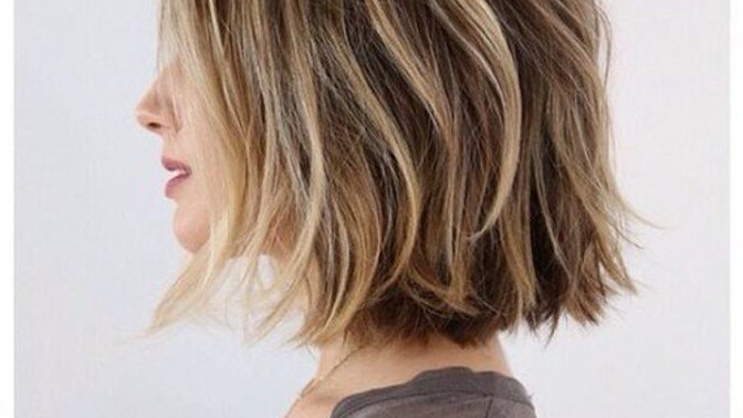 Which looks better on females: short or long hair?