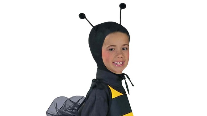 Disaster struck me. I recently got custody over my 6 year old daughter because my ex wife passed away, what should I dress her in for the funeral?
