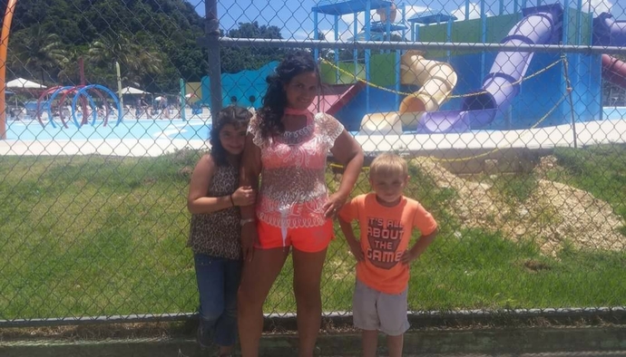 Can you post a fun picture of a mother and their children for mothers day?