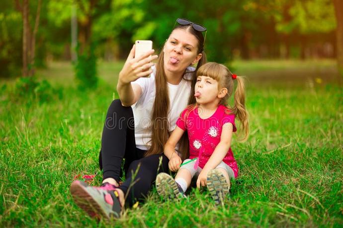 Can you post a fun picture of a mother and their children for mothers day?