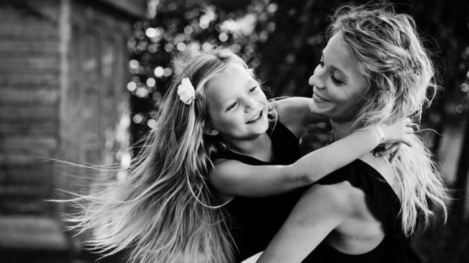 Can you post a fun picture of a mother and their children for mothers day?