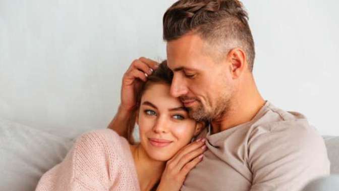 Can a guy cuddle and be physically close with a friend without developing feelings?