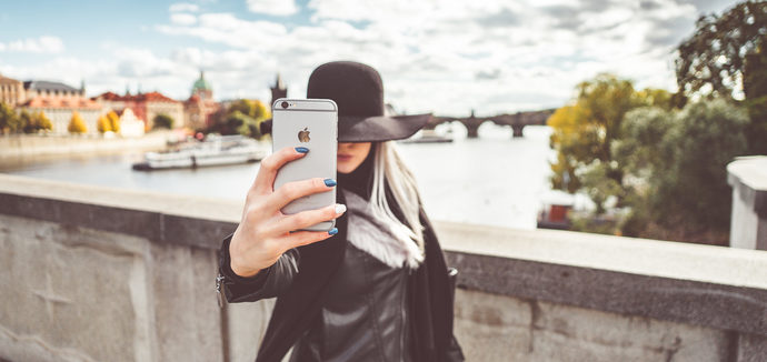 Why do women love iphones so much? More women have iphones than men?
