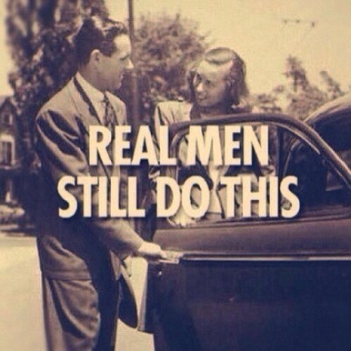 Should Guys Pay For The Date?