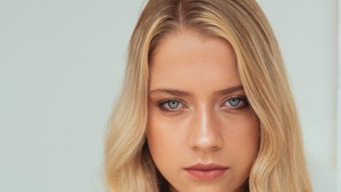 In terms of looks which woman would you date?