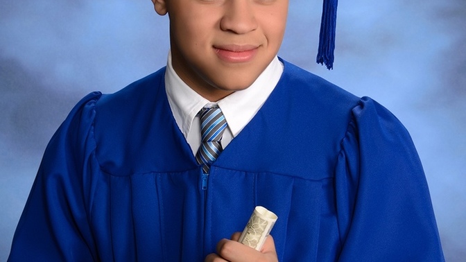 My girlfriend holds on to her male besties grad photo. Is it normal for me to feel uncomfortable?