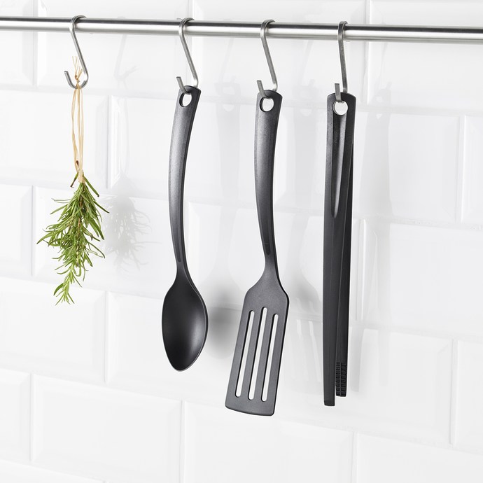 What type of kitchen utensils do you prefer to use in the kitchen and why?