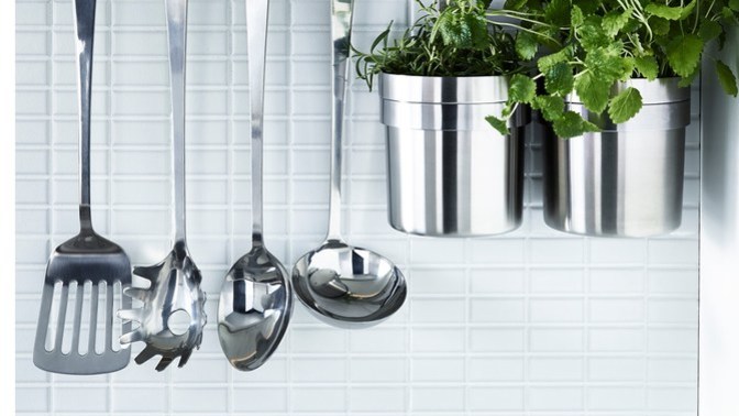 What type of kitchen utensils do you prefer to use in the kitchen and why?
