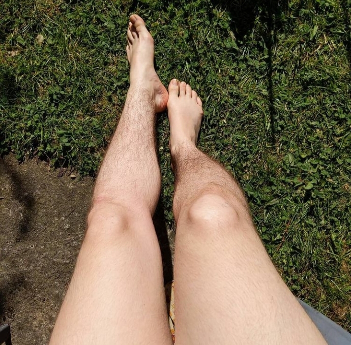 Guys, does this amount of leg hair bother you?