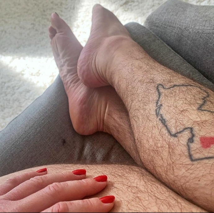 Guys, does this amount of leg hair bother you?