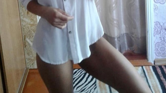 Do guys like it when their girlfriend wears their shirt/t-shirt when hanging out together in house and nothing else?
